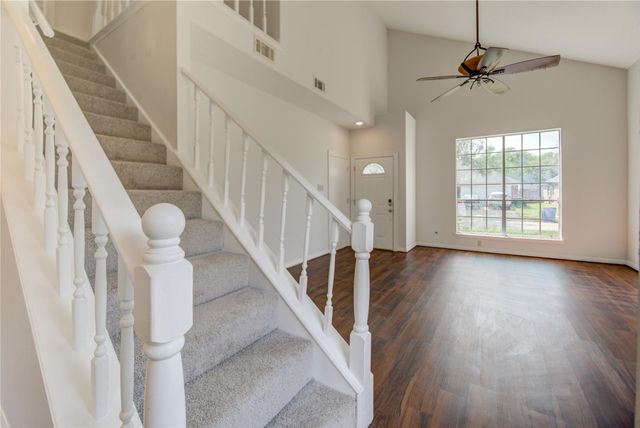 308 N Ranch House Road, Angleton, TX 77515