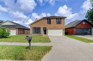 308 N Ranch House Road, Angleton, TX 77515
