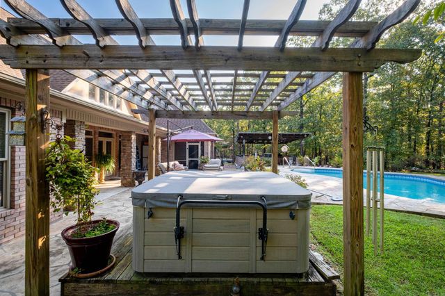 36 Reynard Estates Drive, Little Rock, AR 72210