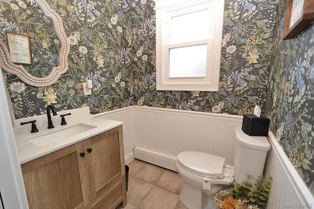 14 Mark Lane, Farmingville, NY 11738