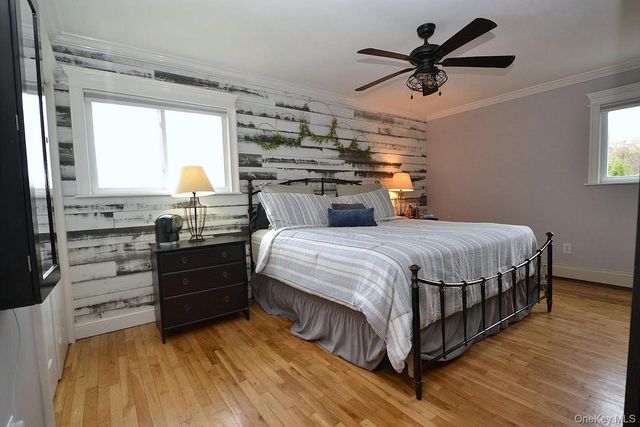 14 Mark Lane, Farmingville, NY 11738