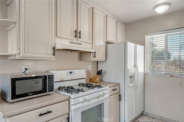 12116 Pluto Drive, Victorville, CA 92392
