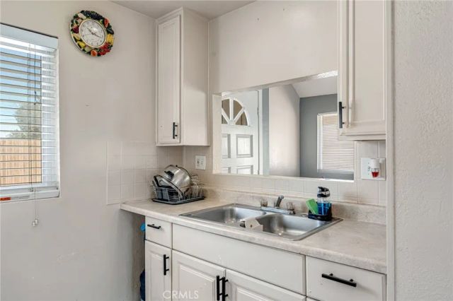 12116 Pluto Drive, Victorville, CA 92392
