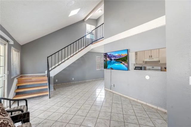 12116 Pluto Drive, Victorville, CA 92392