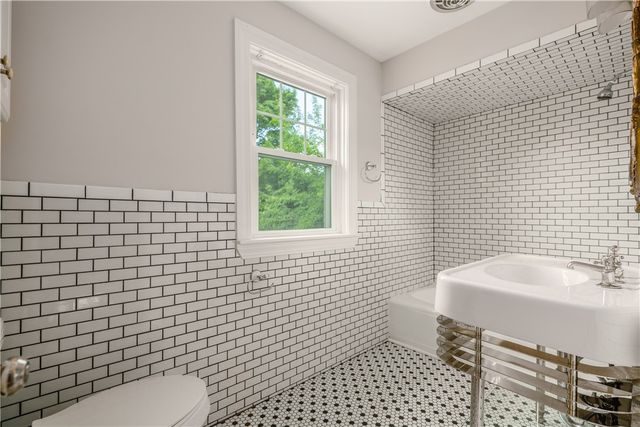 52 Forbes Street, Providence, RI 02908