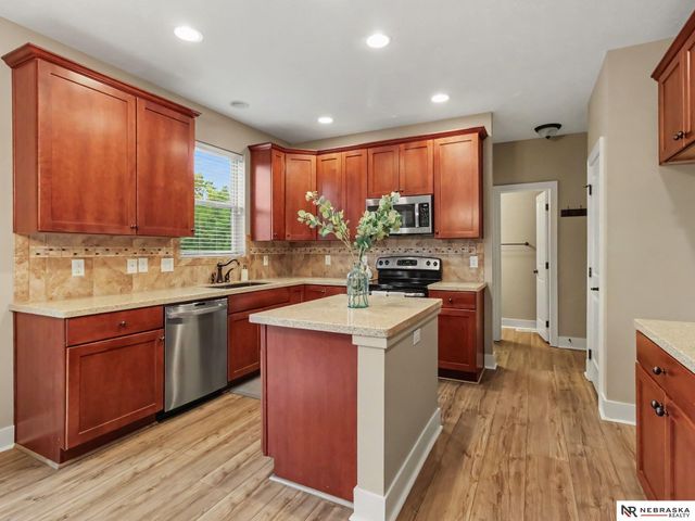 17019 Chandler Street, Omaha, NE 68136