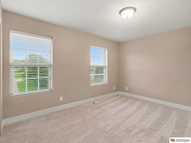 17019 Chandler Street, Omaha, NE 68136