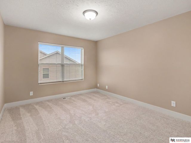 17019 Chandler Street, Omaha, NE 68136