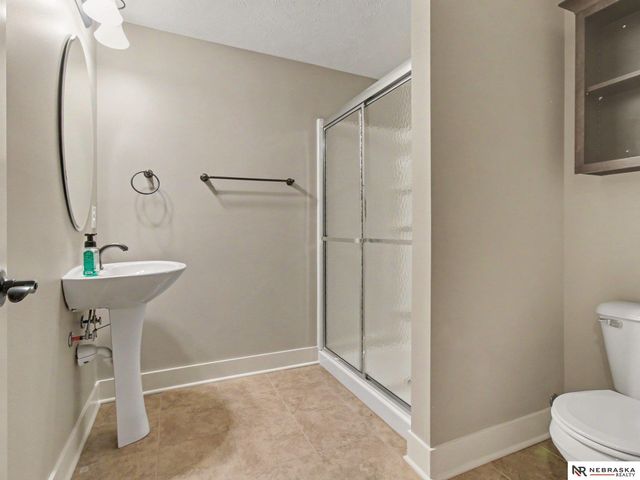 17019 Chandler Street, Omaha, NE 68136