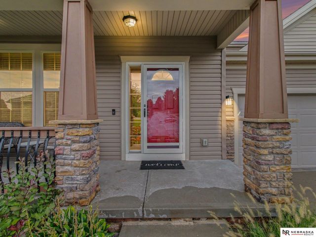 17019 Chandler Street, Omaha, NE 68136