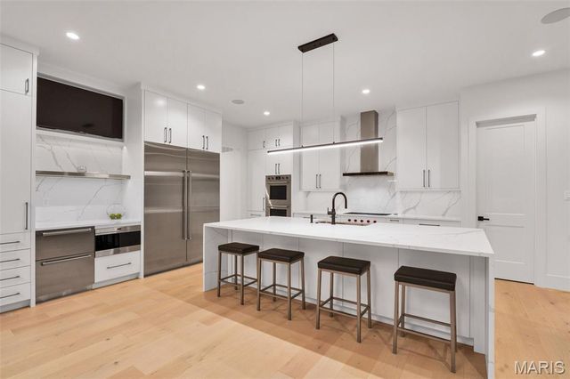 1 TBB Hawthorne I @ Ballas Ridge, Des Peres, MO 63131