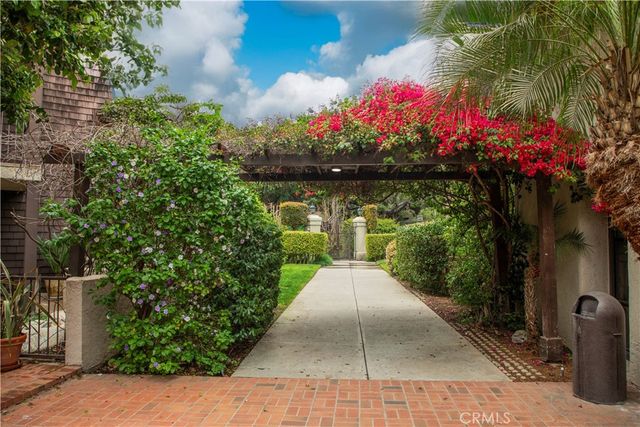 950 N Kings Road 168, West Hollywood, CA 90069