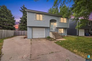4713 W St James Dr Drive, Sioux Falls, SD 57106
