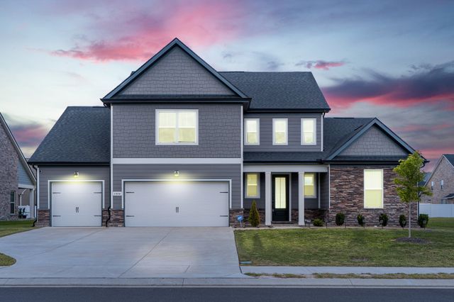 2404 Beaver Dr, Murfreesboro, TN 37128