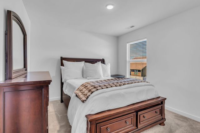 2404 Beaver Dr, Murfreesboro, TN 37128