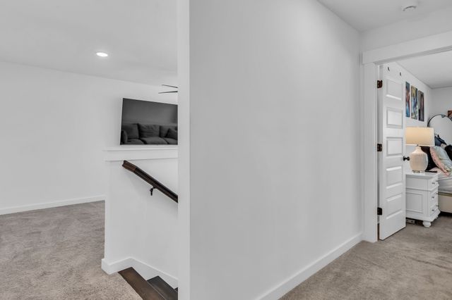 2404 Beaver Dr, Murfreesboro, TN 37128