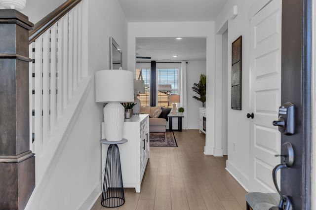 2404 Beaver Dr, Murfreesboro, TN 37128