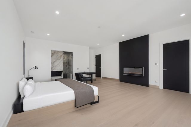 9516 Marion Avenue, Morton Grove, IL 60053