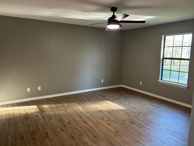 359 Foster Drive, Marshall, TX 75672