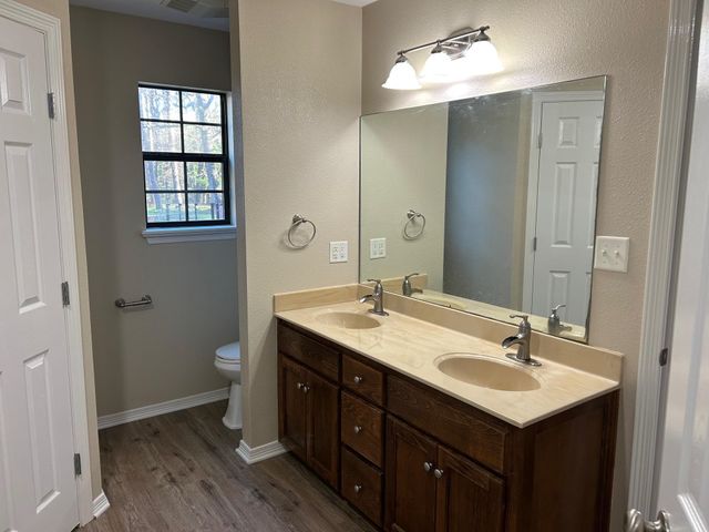 359 Foster Drive, Marshall, TX 75672