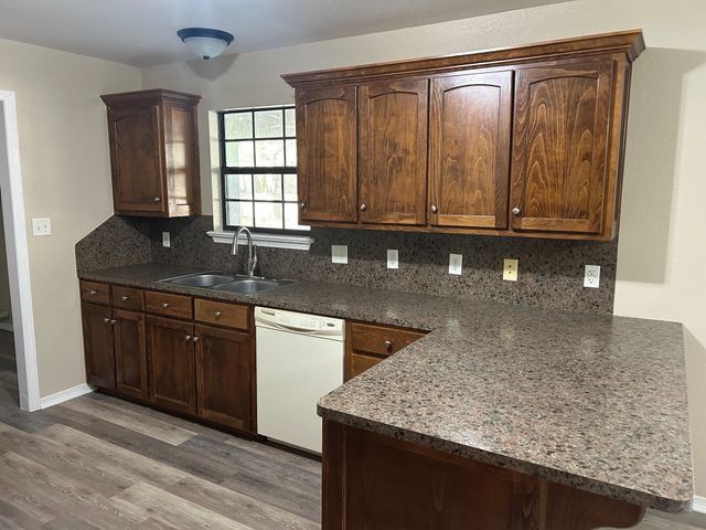 359 Foster Drive, Marshall, TX 75672