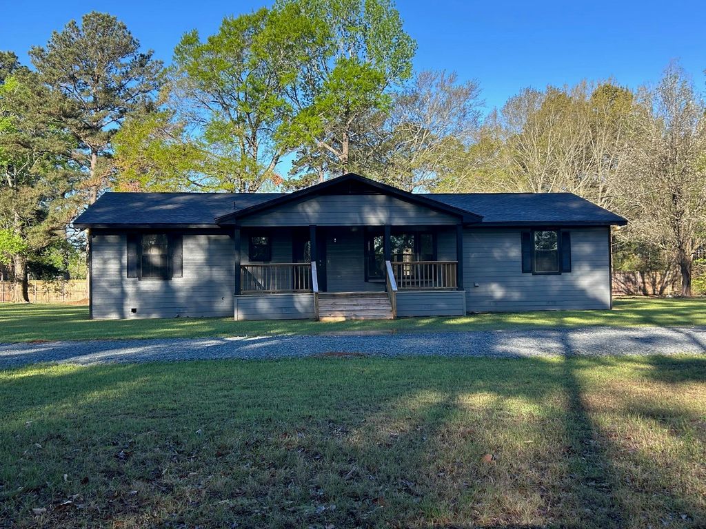 359 Foster Drive, Marshall, TX 75672