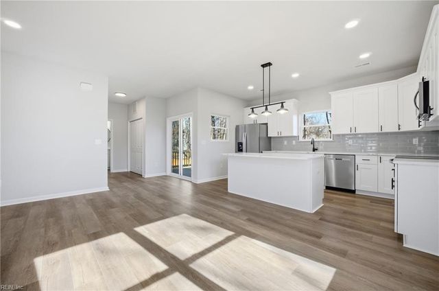 6050 Mooretown RD, Williamsburg, VA 23188