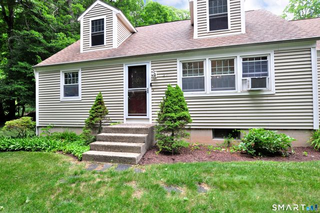 27 Ledgewood Drive, Farmington, CT 06032