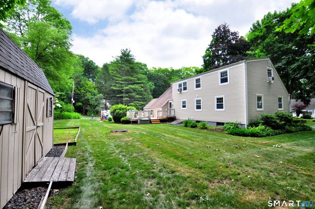 27 Ledgewood Drive, Farmington, CT 06032