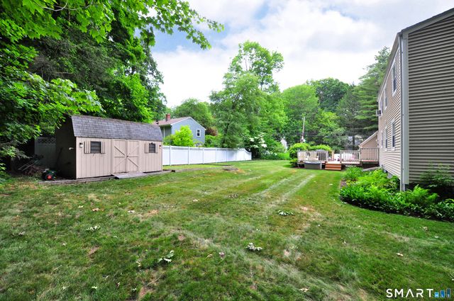 27 Ledgewood Drive, Farmington, CT 06032