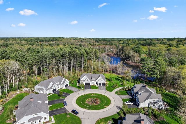 16 Garrison Way 16, Carlisle, MA 01741