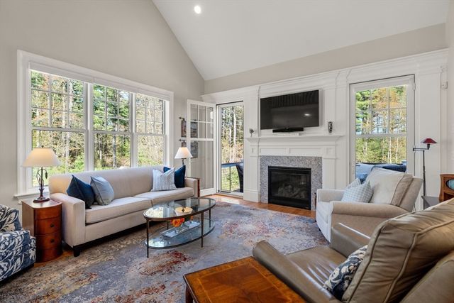 16 Garrison Way 16, Carlisle, MA 01741