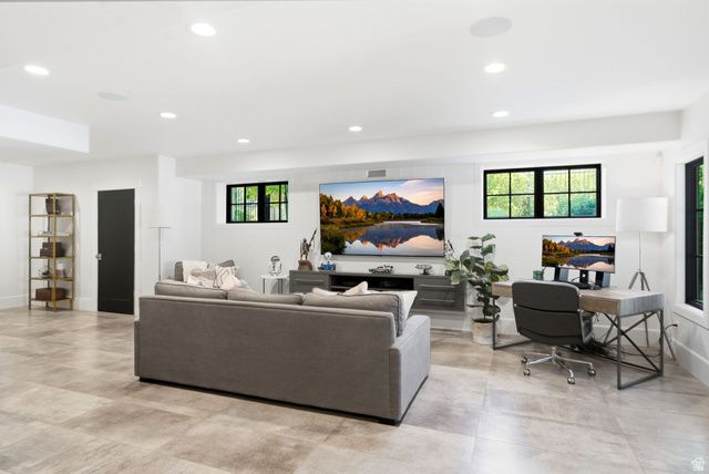 6624 W NORMANDY WAY, Highland, UT 84003