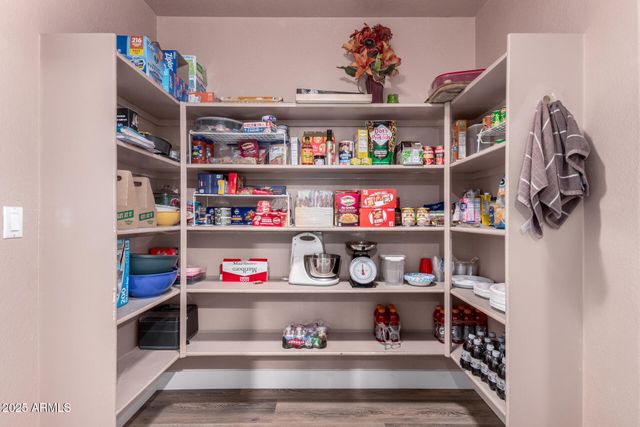 5731 W ASTER Drive, Glendale, AZ 85304