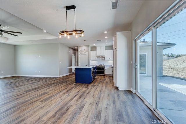 6848 Braceo Street, Oak Hills, CA 92344