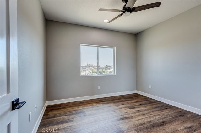6848 Braceo Street, Oak Hills, CA 92344