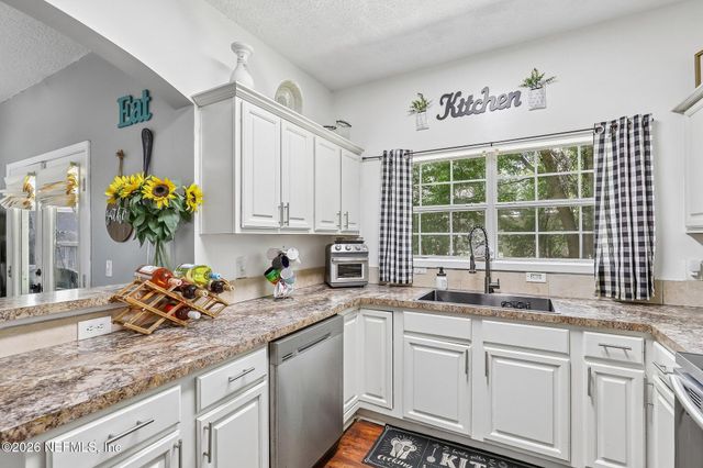 2323 SOUTHERN Avenue, Jacksonville, FL 32207