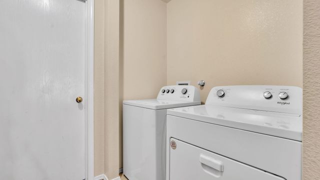 10804 Gentry Lane SW, Albuquerque, NM 87121