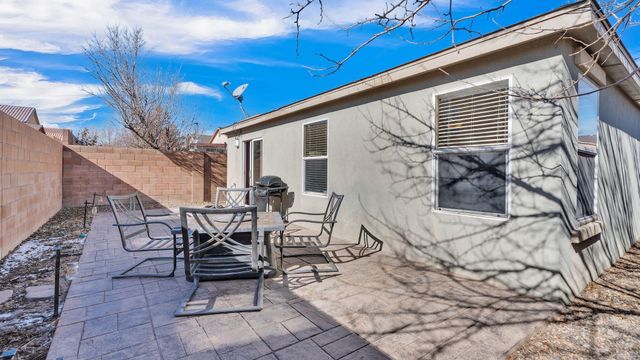 10804 Gentry Lane SW, Albuquerque, NM 87121