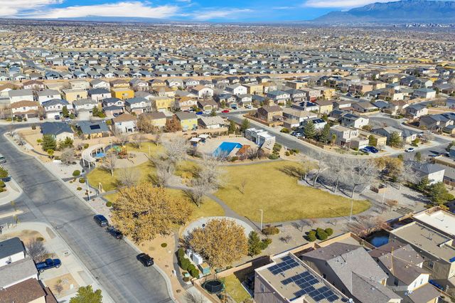 10804 Gentry Lane SW, Albuquerque, NM 87121