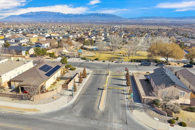 10804 Gentry Lane SW, Albuquerque, NM 87121
