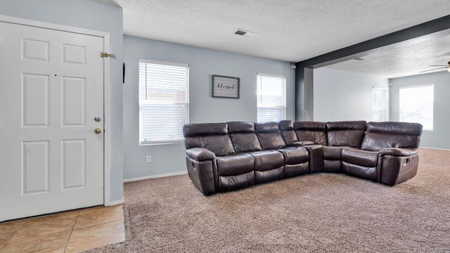 10804 Gentry Lane SW, Albuquerque, NM 87121