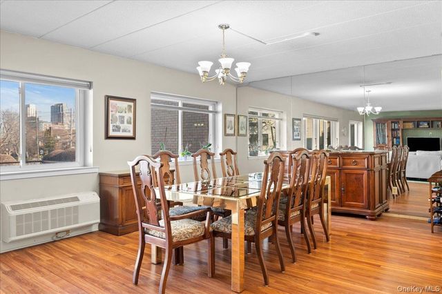 30 Greenridge Avenue 4M, White Plains, NY 10605