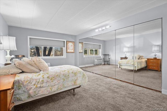 30 Greenridge Avenue 4M, White Plains, NY 10605