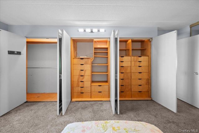 30 Greenridge Avenue 4M, White Plains, NY 10605