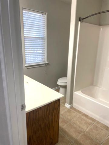 18701 Venture DR, Point Venture, TX 78645