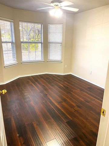 18701 Venture DR, Point Venture, TX 78645