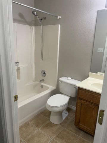 18701 Venture DR, Point Venture, TX 78645