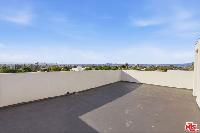 2837 S Redondo Boulevard, Los Angeles, CA 90016