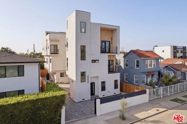 2837 S Redondo Boulevard, Los Angeles, CA 90016